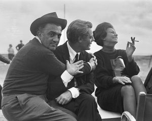 Federico Fellini con Marcello Mastroianni e Sophia Loren