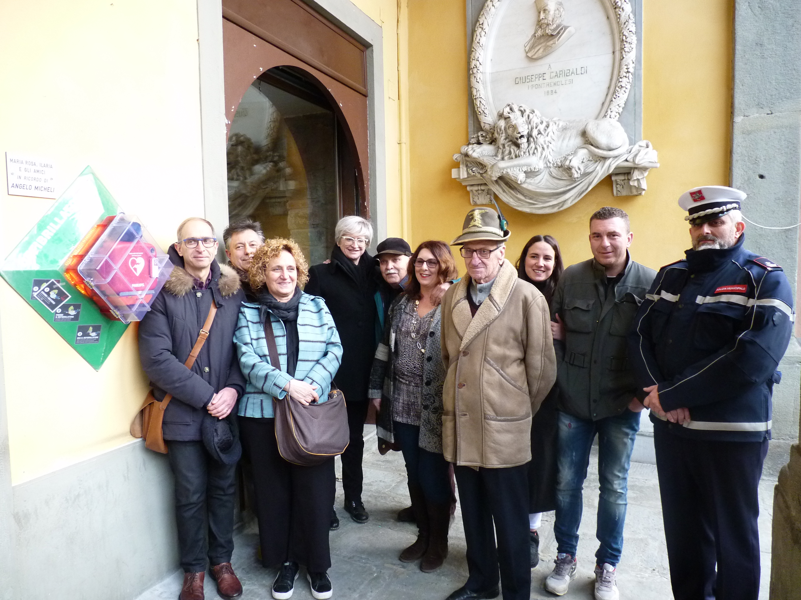 Un defibrillatore in Comune a Pontremoli Un defibrillatore in Comune a Pontremoli