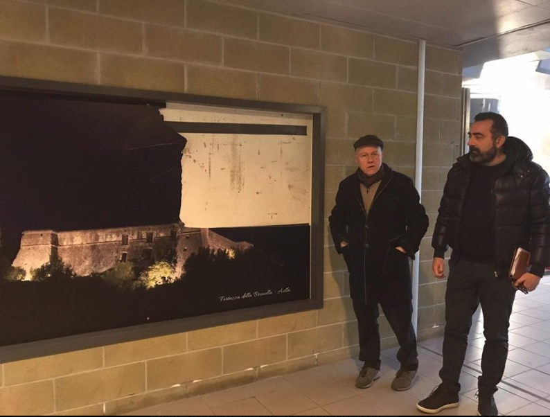 Aulla: atti vandalici nei confronti di pannelli turistici alla stazione