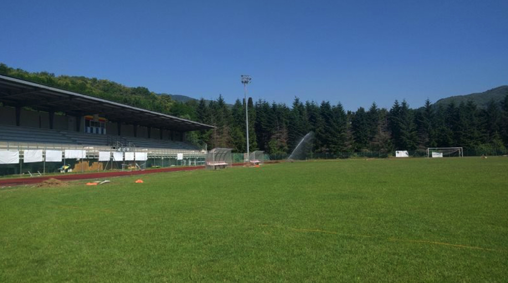 Calcio: sospesi tutti i campionati minori e non sappiamo ancora come andrà a finire veramente Calcio: sospesi tutti i campionati minori e non sappiamo ancora come andrà a finire veramente