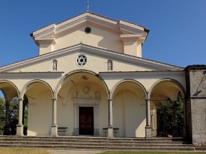La chiesa intitolata a Sant’Andrea Apostolo