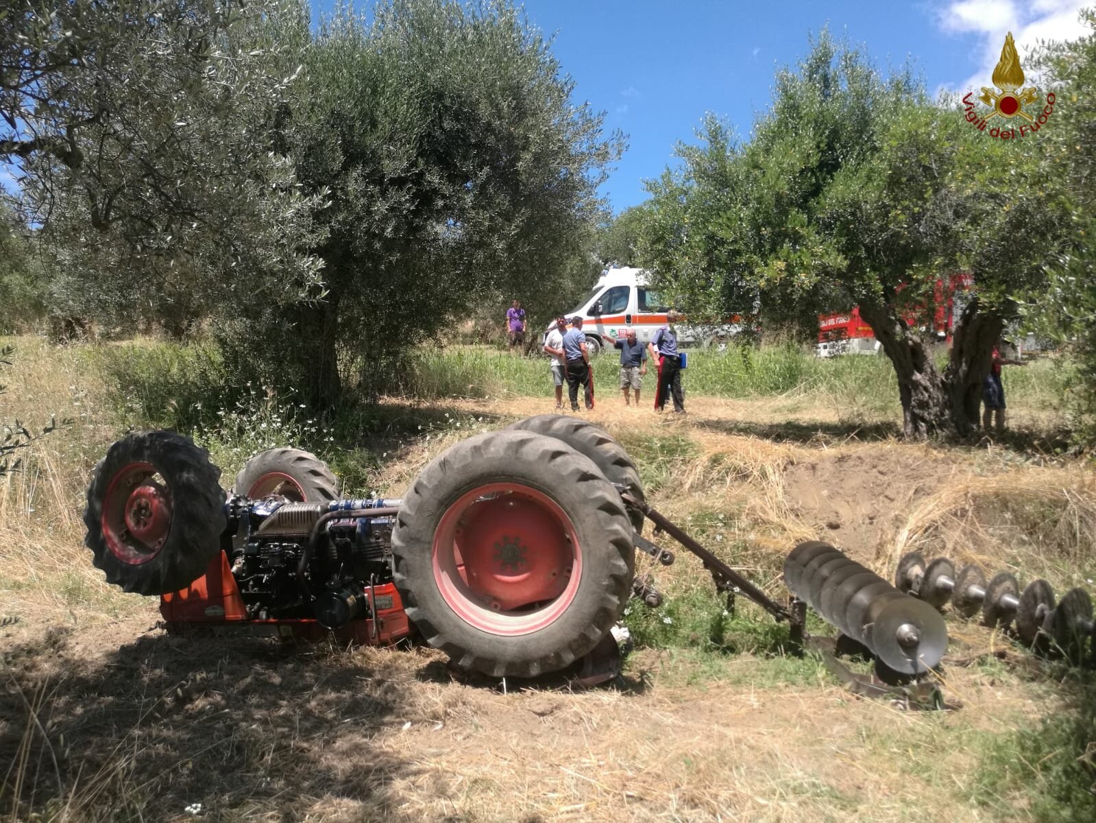Villafranca: muore in un incidente 79enne schiacciato dal trattore