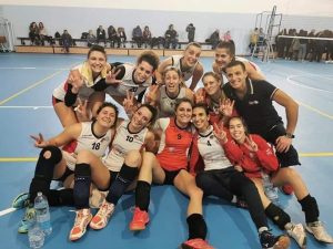 Il gruppo del Podenzana Volley