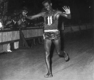 Abebe Bikila (1932 - 1973) Oro olimpico nella maratona a Roma 1960 e a Tokyo 1964
