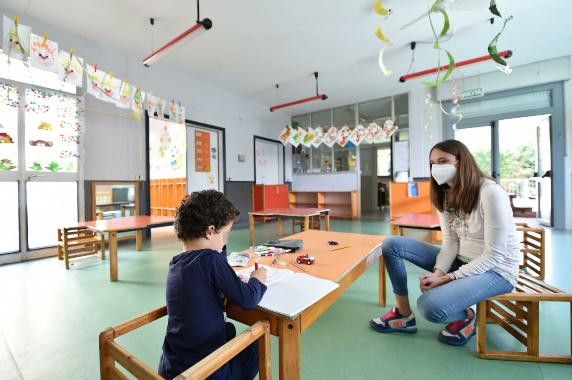 Una scuola più inclusiva per gli studenti con disabilità Una scuola più inclusiva per gli studenti con disabilità