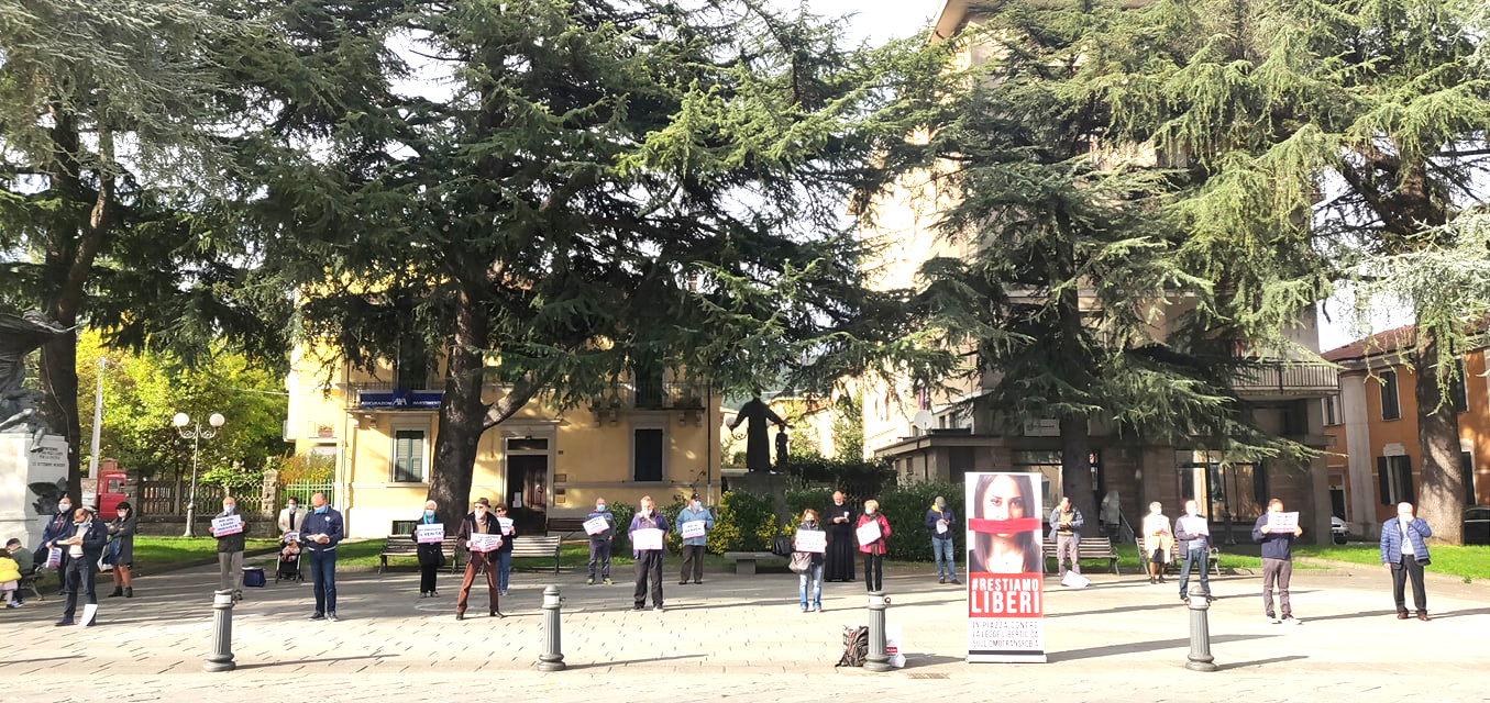 A Pontremoli la veglia silenziosa contro la legge Zan A Pontremoli la veglia silenziosa contro la legge Zan