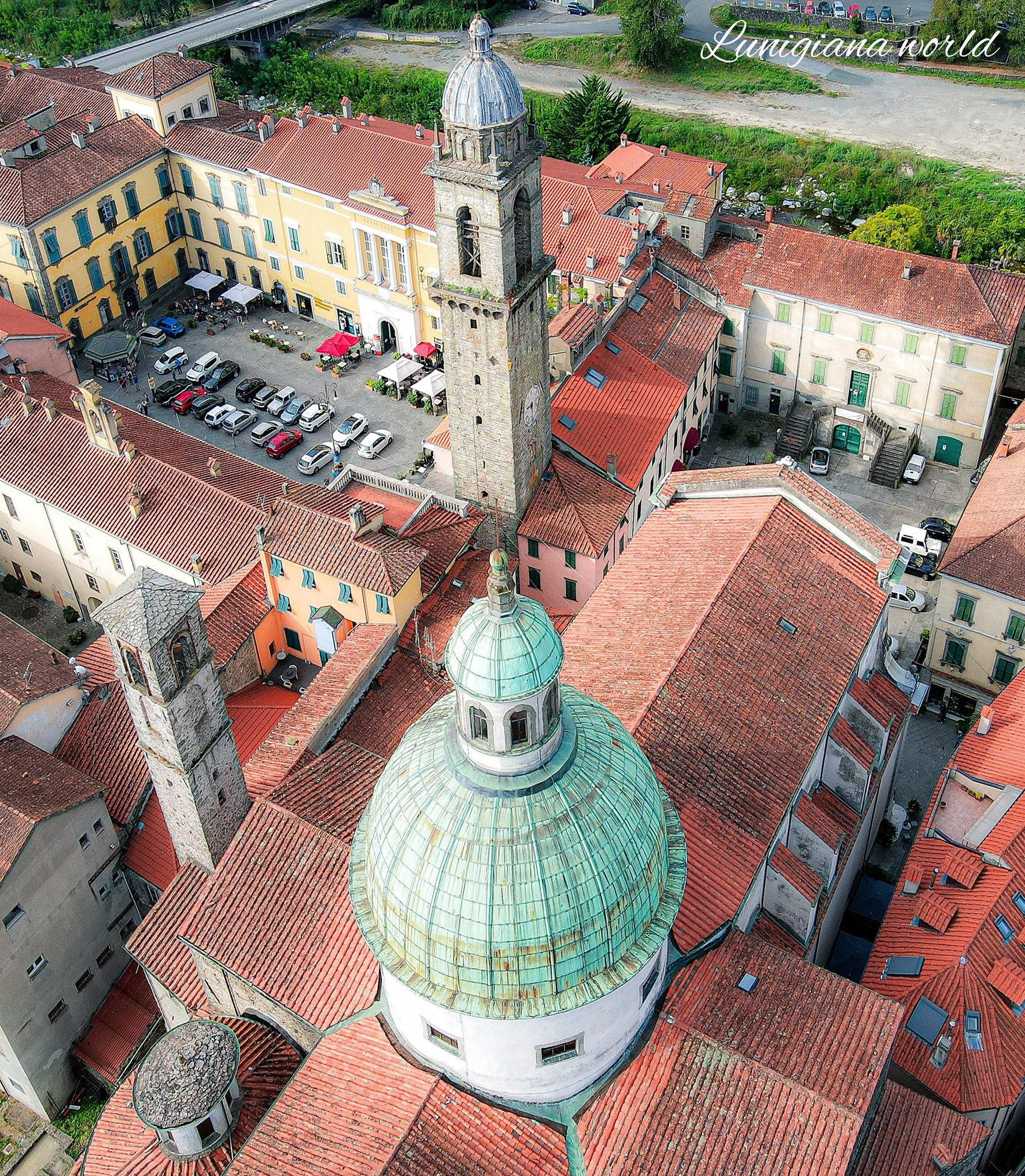Pontremoli: nuovo regolamento per gli spazi esterni dei locali pubblici Pontremoli: nuovo regolamento per gli spazi esterni dei locali pubblici