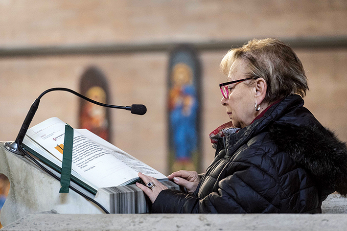 Anche le donne potranno accedere ai ministeri di lettori e di accoliti Anche le donne potranno accedere ai ministeri di lettori e di accoliti