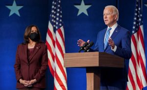 Il presidente degli Stati Uniti d'America Joe Biden con la vicepresidente Kamala Harris