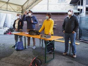 Fornoli - Incontro amministratori, italgas e residenti per risolvere le problematiche tecniche e contrattuali per passare al metano ora disponibile in tutta la zona. (Foto Massimo Pasquali)