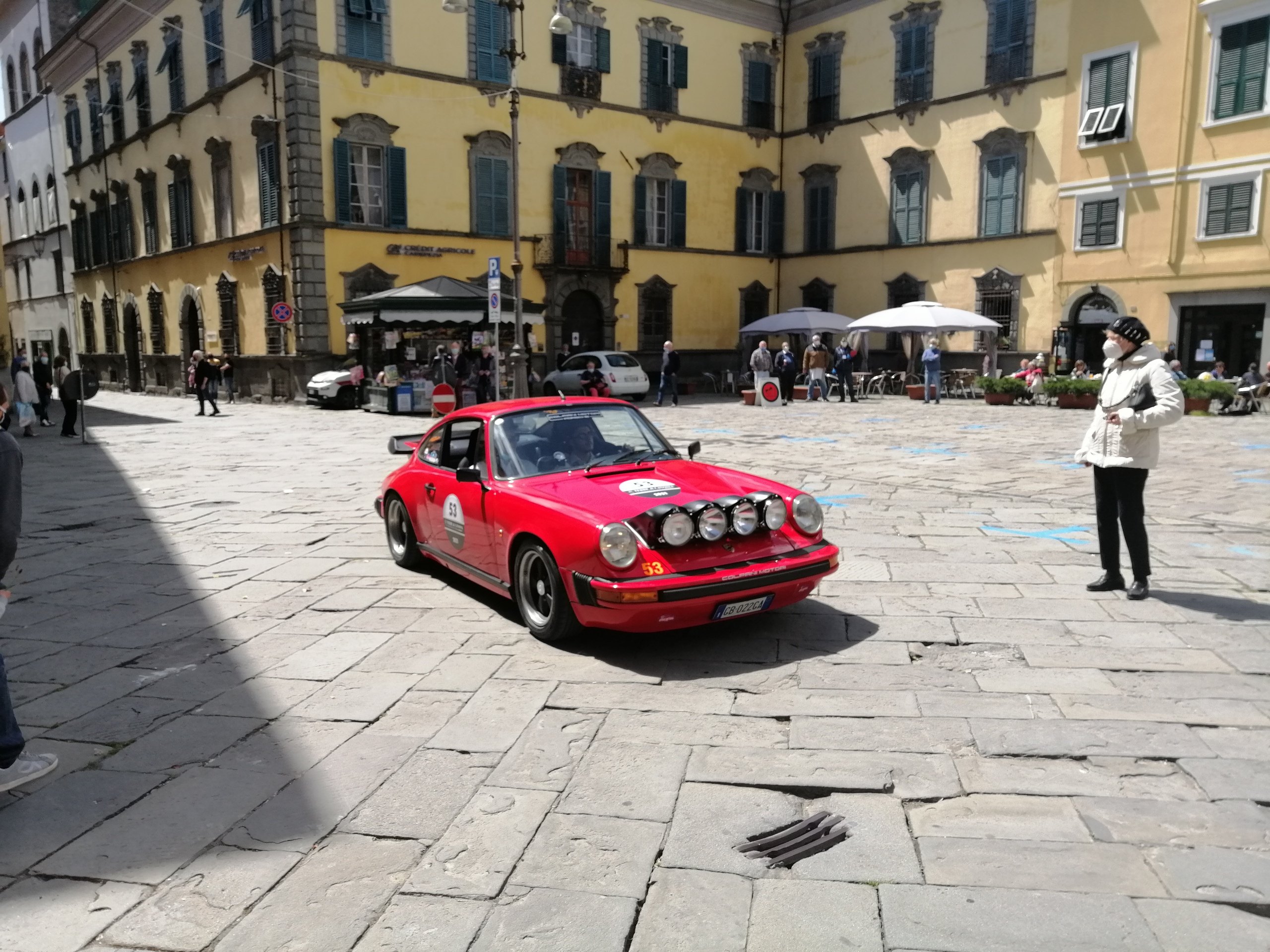La Lunigiana attraversata dal rombo delle auto storiche La Lunigiana attraversata dal rombo delle auto storiche