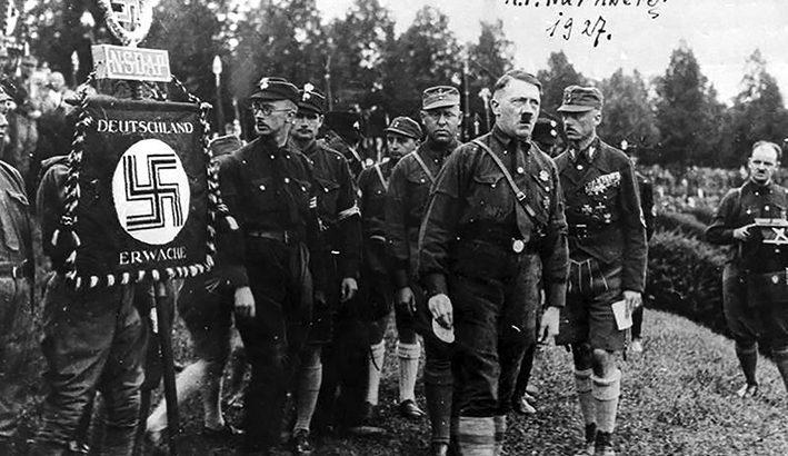Cento anni fa Hitler riuscì  a farsi eleggere presidente del partito nazista