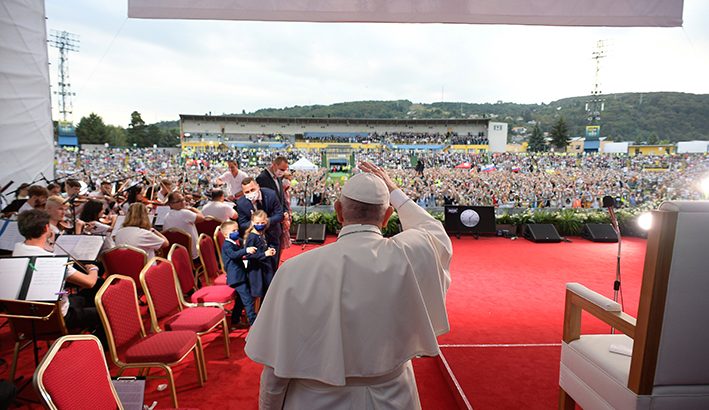Il Papa in Ungheria e Slovacchia: “Dobbiamo essere un messaggio di pace nel cuore dell’Europa”