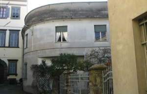 L'ex caserma dei Carabinieri a Fivizzano