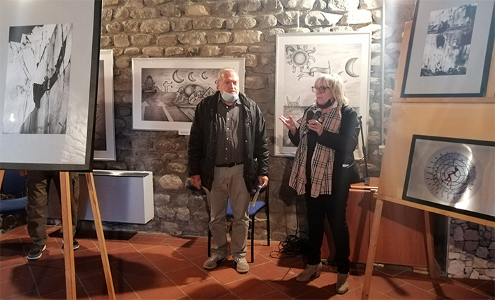 “Sinergie” di undici artisti in mostra a Filattiera “Sinergie” di undici artisti in mostra a Filattiera