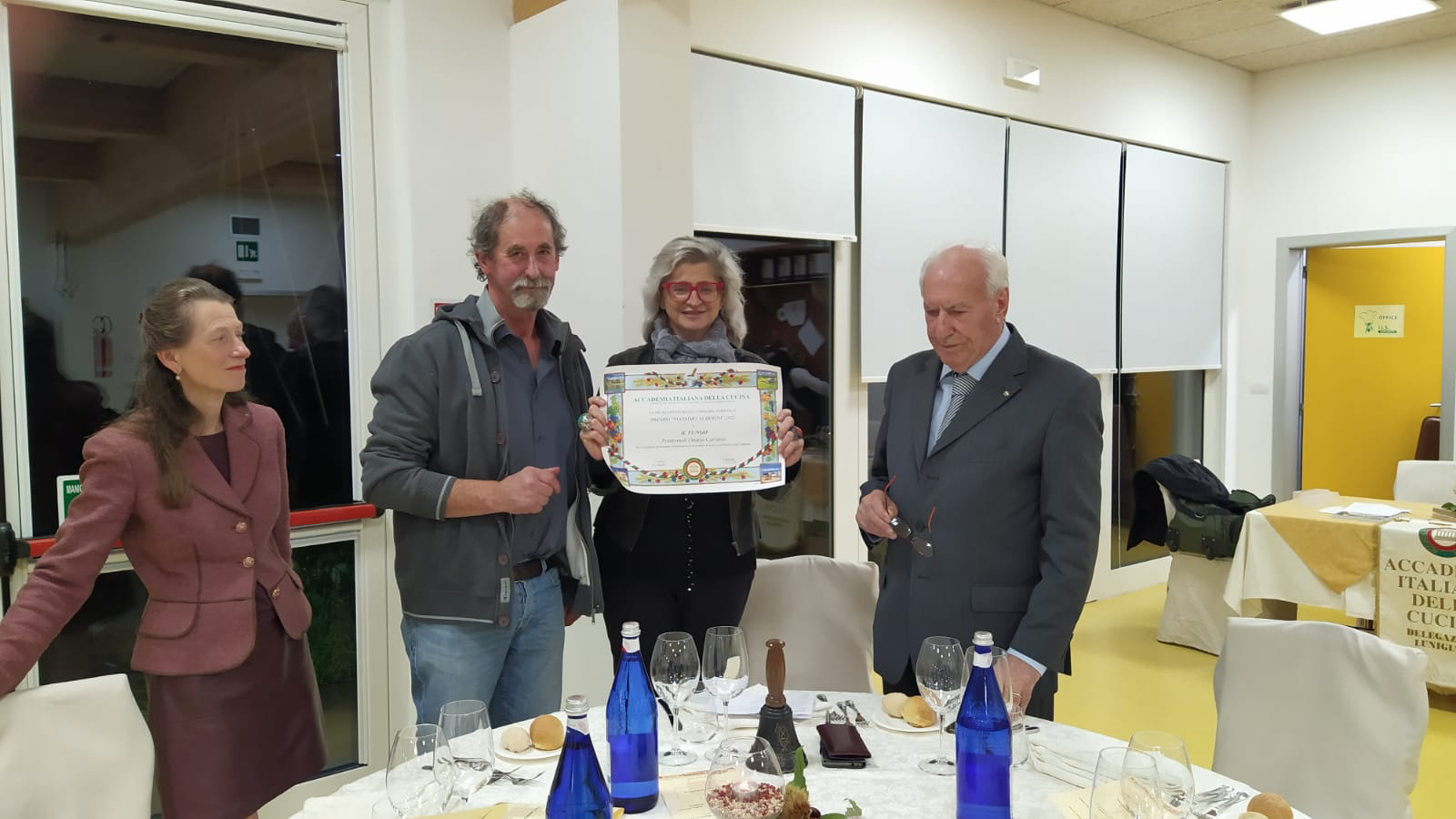 Al negozio “Il Fungo” il premio “Massimo Alberini” Al negozio “Il Fungo” il premio “Massimo Alberini”
