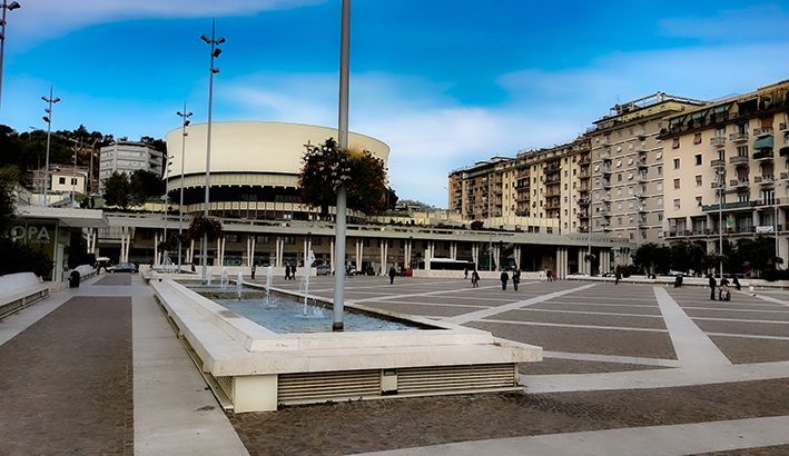 Conclusa nel 1960, Piazza Europa oggi è la più importante della Spezia