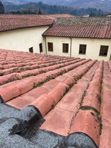 Il tetto dell'ostello degli Agostiniani a Fivizzano