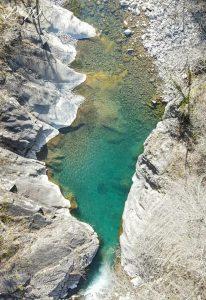 Lago Scagliolo, nei pressi della frazione pontremolese del Molinello (foto Lunigiana World)