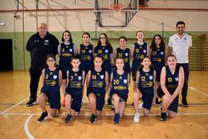 La formazione dell'under 14 femminile del Basket Pontremoli