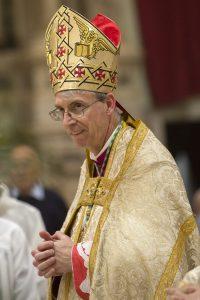 La seconda serata del triduo, con mons. Corrado Sanguineti, vescovo di Pavia. (foto Walter Massari)