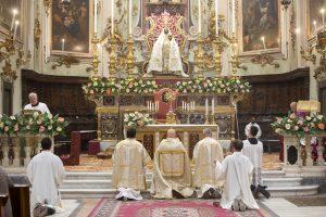 La terza serata del triduo, con mons. Alberto Silvani. (foto Walter Massari)