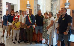 Un momento della visita nella sala Consigliare del Comune di FIvizzano di una delegazione di discendenti dei “Nisei".