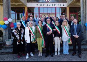 Foto di gruppo dei partecipanti alla festa dell'Europa che si è tenuta a Mulazzo