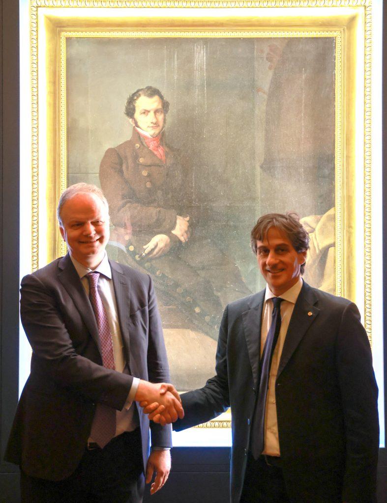 Schmidt e Ferri di fronte al quadro di Francesco Hayez