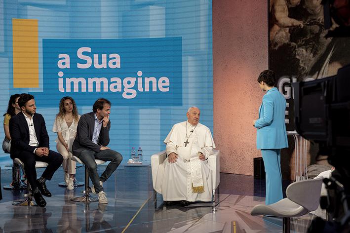 Papa Francesco: “Con la pace si guadagna sempre” Papa Francesco: “Con la pace si guadagna sempre”