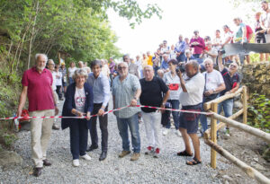 L'inaugurazione della fontana di Ronco Pietro a Pracchiola (Foto Walter Massari)