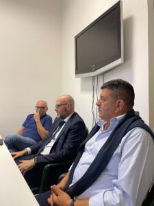 Coordinatore prov Misericordie Ms con accanto il relatore Giani, alla sua dx il governatore Barbieri