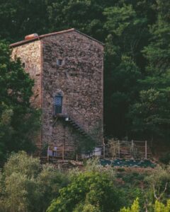 La Torre nel Bosco nei pressi di Canale nel comune di Filattiera