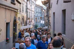 Nella foto di Lunigiana World un momento della 24a edizione de “La castagna racconta” di Licciana