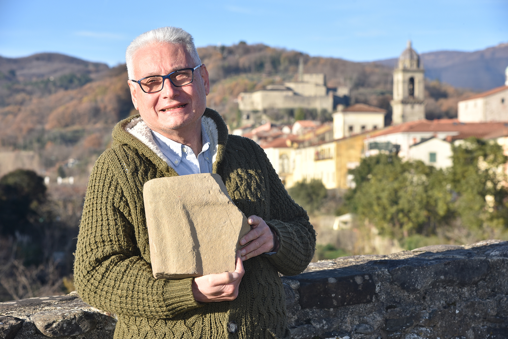 La stele “Sorano IV” esposta nel Museo di Pontremoli La stele “Sorano IV” esposta nel Museo di Pontremoli