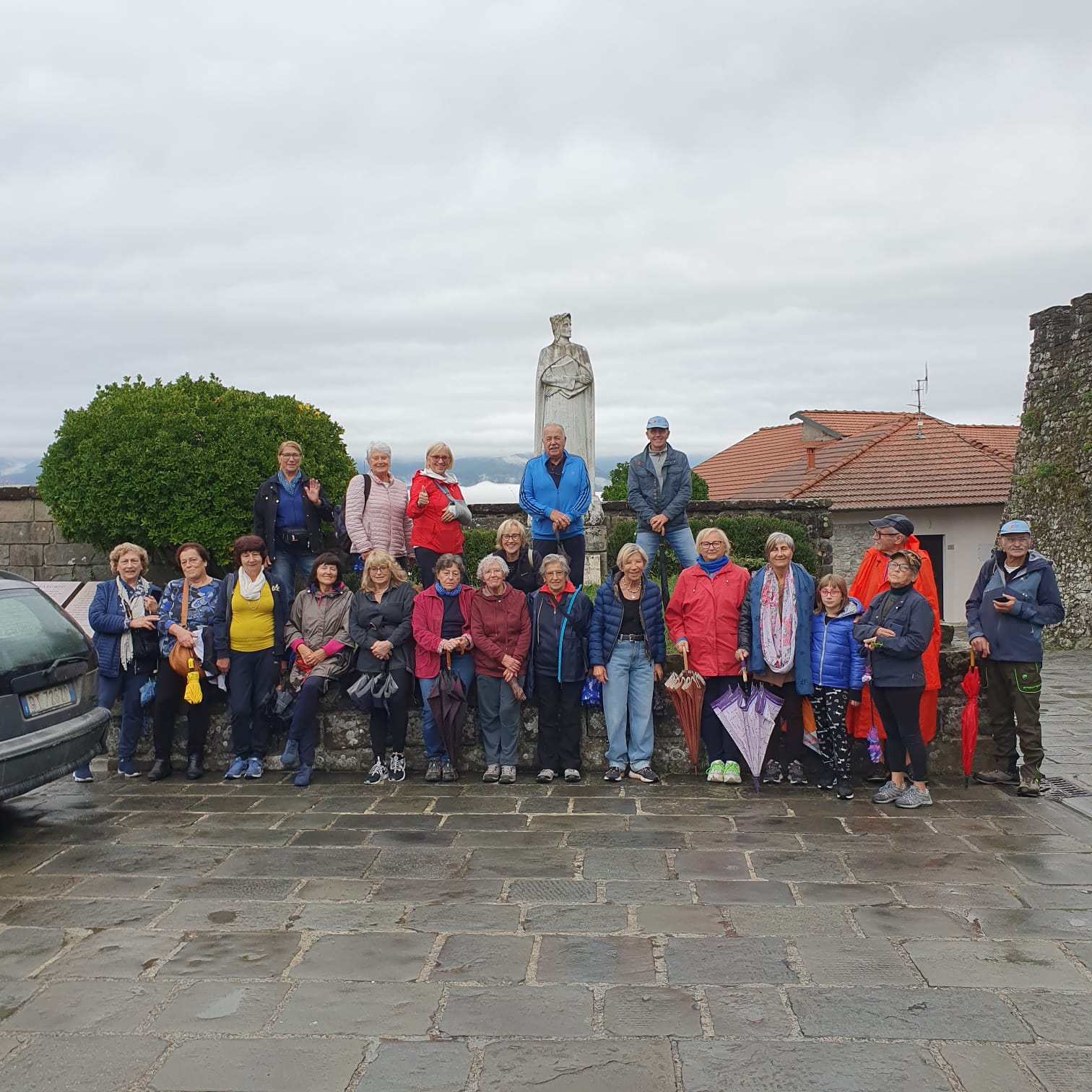 Gruppo di cammino alta Lunigiana: in meno di un anno quasi 100km percorsi Gruppo di cammino alta Lunigiana: in meno di un anno quasi 100km percorsi
