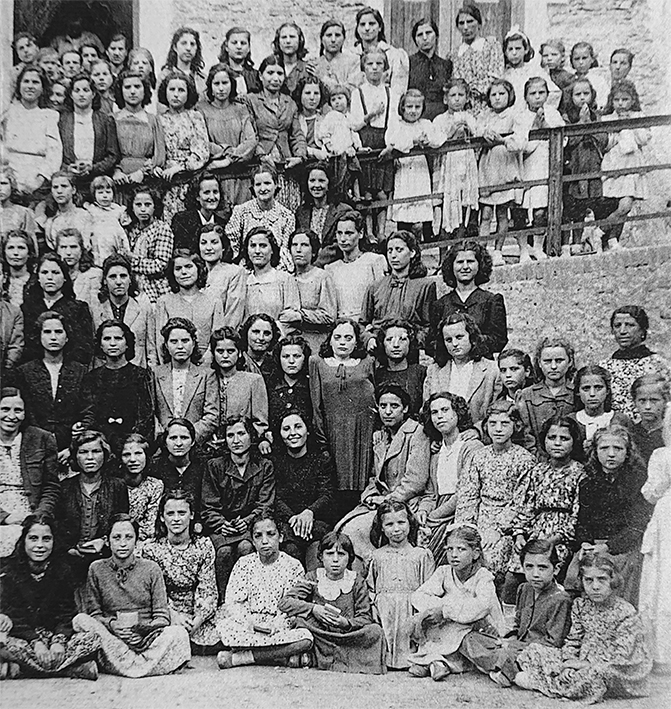 Le donne di Forno e la filanda: una memoria per il presente Le donne di Forno e la filanda: una memoria per il presente