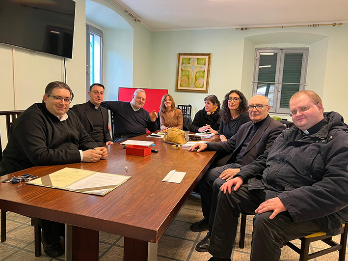 Prima riunione della nuova equipe per la Biblioteca Diocesana Prima riunione della nuova equipe per la Biblioteca Diocesana