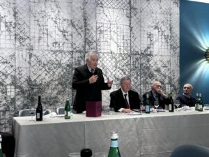 Un momento del convegno degli "Amici del Campanone" con l'intervento di Luciano Bertocchi