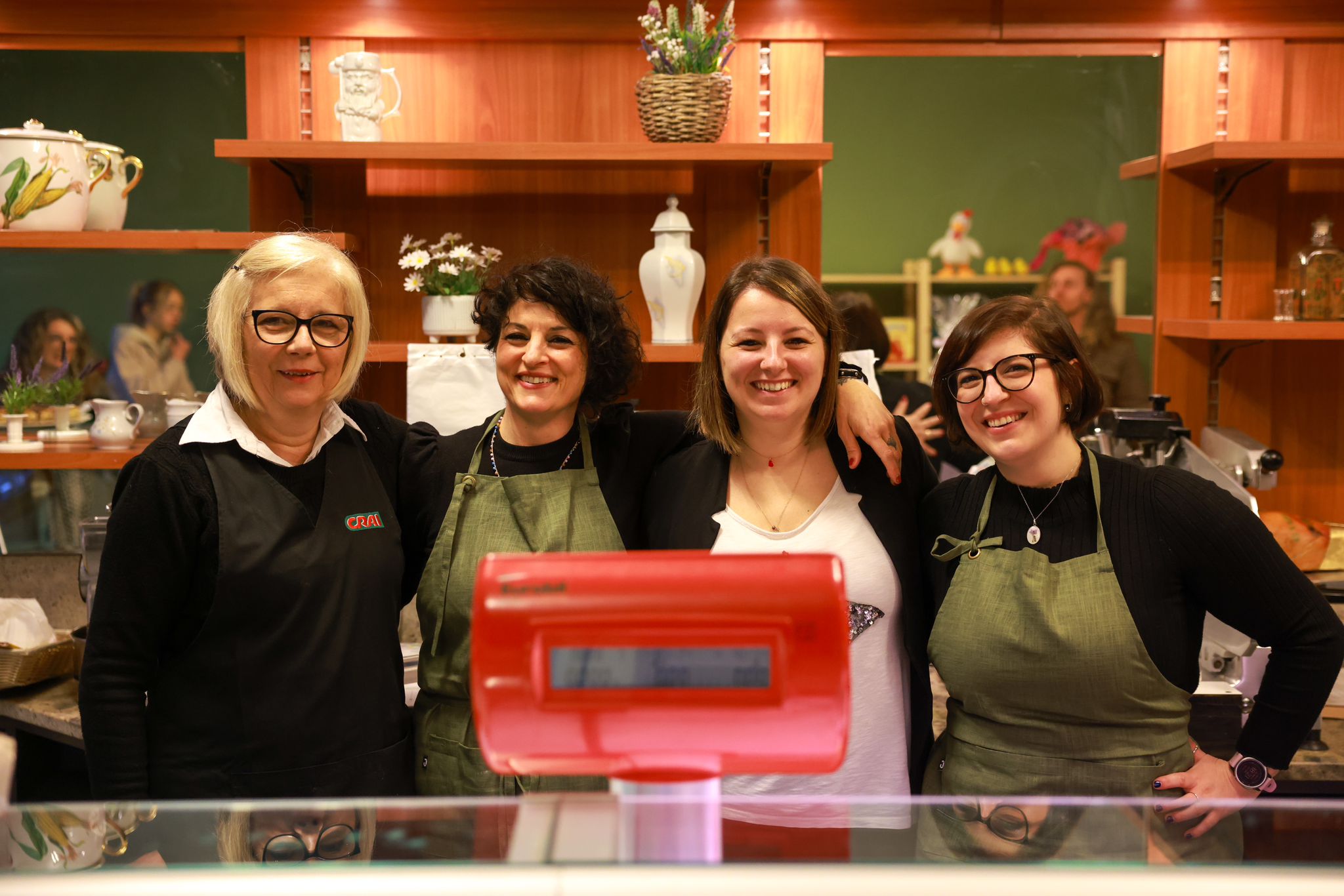 Ritorna il negozio di alimentari nel centro commerciale di Scorcetoli Ritorna il negozio di alimentari nel centro commerciale di Scorcetoli