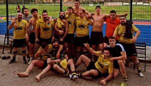 La festa dei rugbisti del Lunigiana Farafulla dopo il successo con il Rugby Lodi Barbarossa