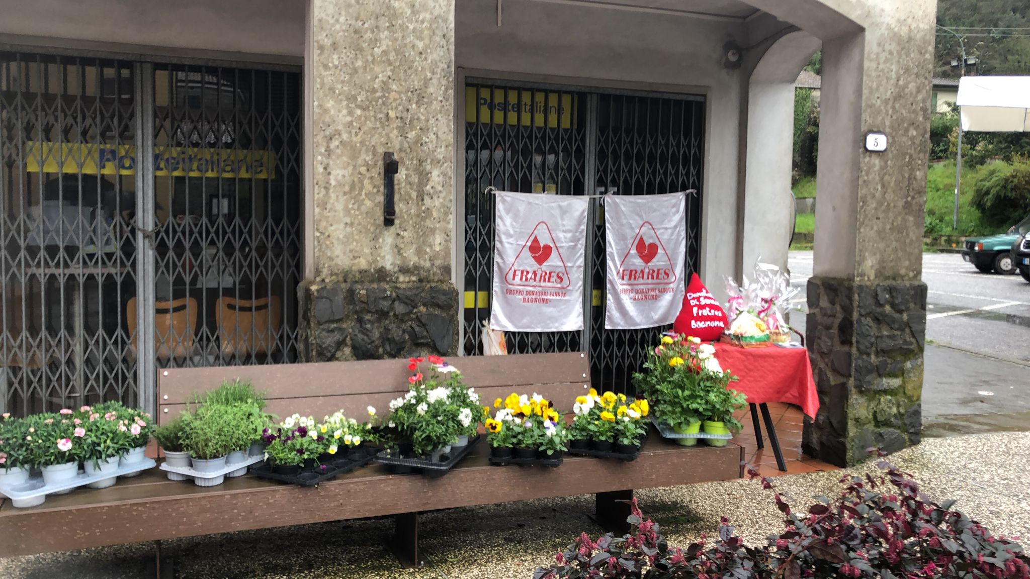 Bagnone: nonostante la pioggia resta viva la fiera di Pasquetta Bagnone: nonostante la pioggia resta viva la fiera di Pasquetta