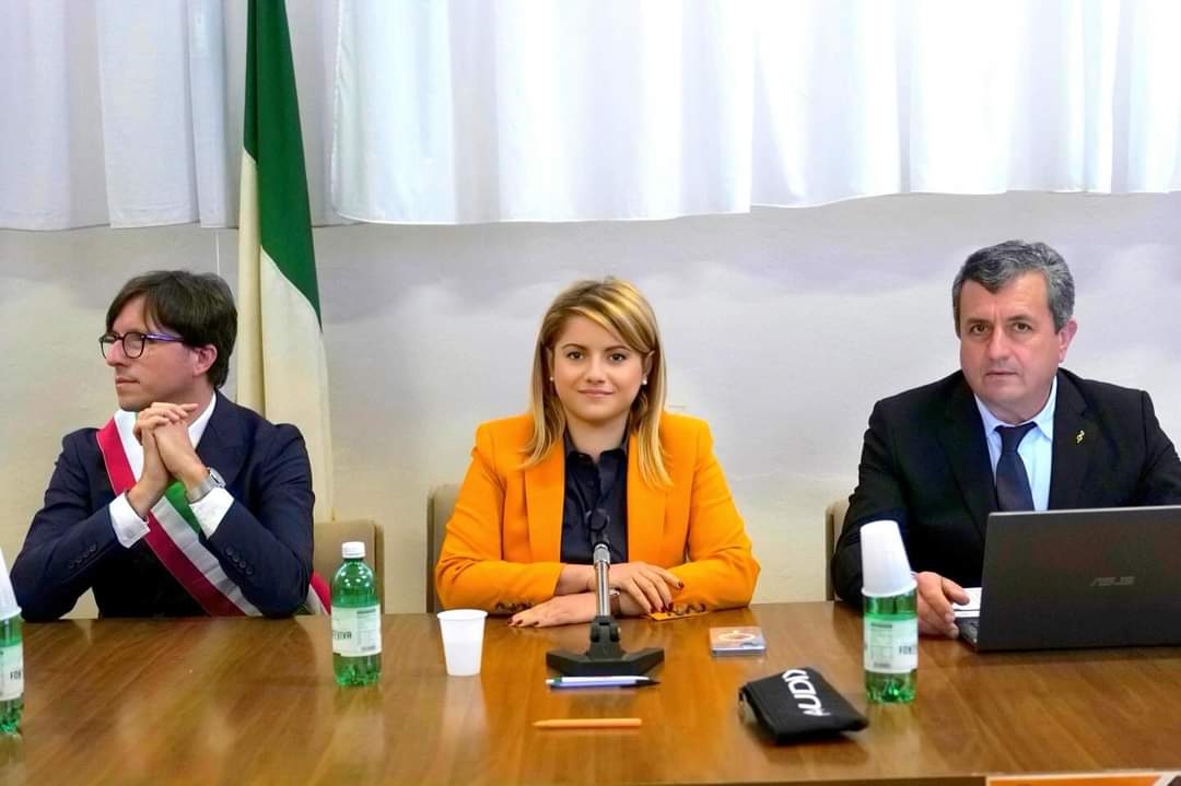 Tresana: premio a TassonArt per il progetto “Turismo delle Radici” Tresana: premio a TassonArt per il progetto “Turismo delle Radici”
