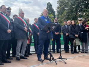 Un momento della celebrazione del 25 Aprile a Licciana Nardi