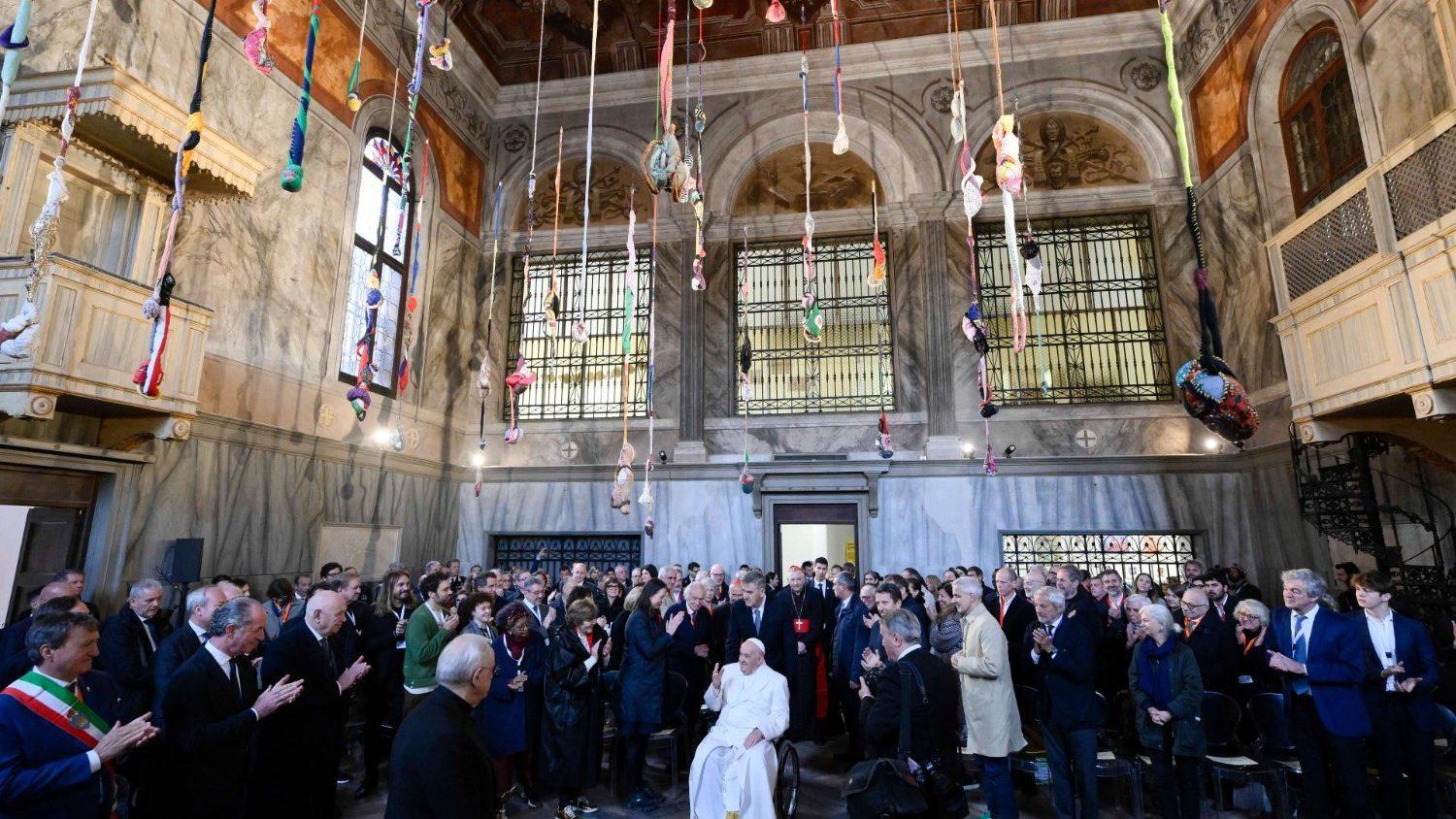 Papa Francesco in visita alla Biennale di Venezia Papa Francesco in visita alla Biennale di Venezia