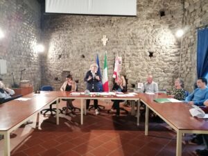Un momento del consiglio comunale a Filattiera