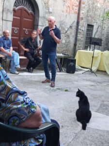 Un momento della manifestazione di Casola "Versi al tramonto"
