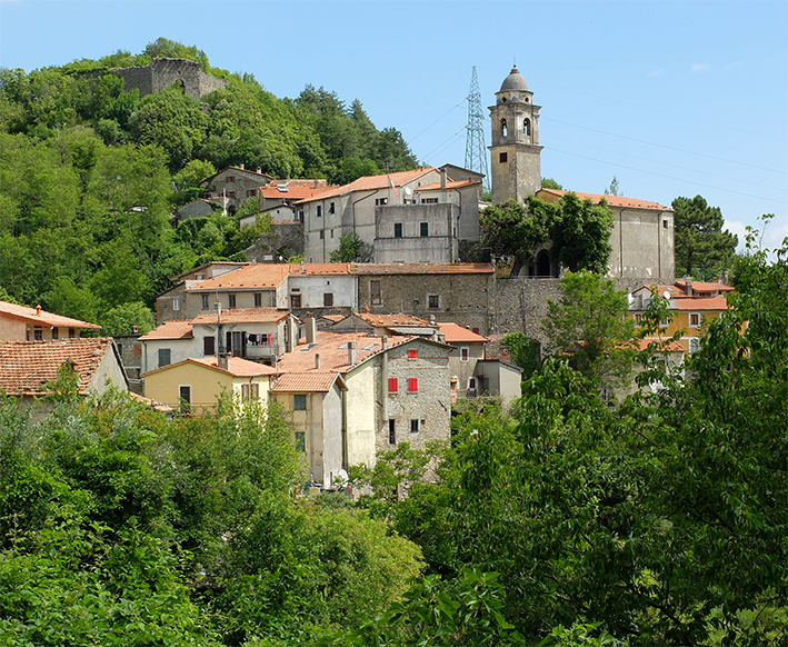 Celebrazioni nelle festività dell’Assunta e di San Rocco nell’Unità Pastorale di Fosdinovo Celebrazioni nelle festività dell’Assunta e di San Rocco nell’Unità Pastorale di Fosdinovo
