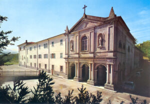 La facciata del convento di Soliera