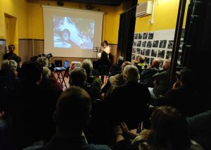 Un momento dell'incontro organizzato dall'Arci Agogo Aulla